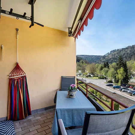 Zentrale Ferienwohnung Mit Balkon Bad Liebenzell Exterior photo