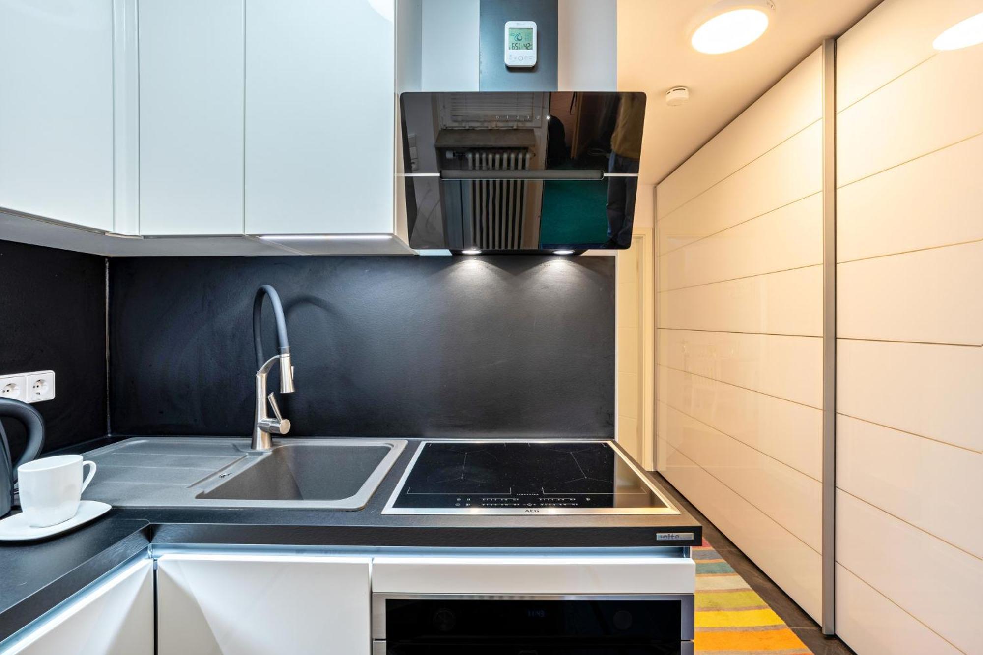 Zentrale Mit Balkon *